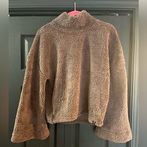NWT Balance Collection Outdoor Teddy Bear Fleece Sweatshirt